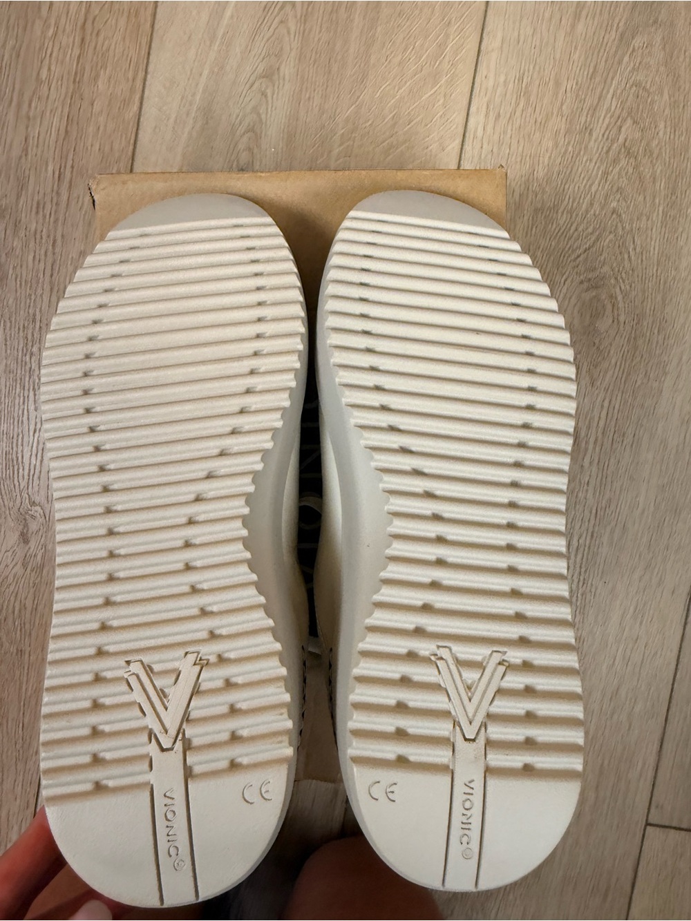 NIB Vionic Kearney Lace 2.0 Cream Women’s Size 8.5 Wide - Picture 9 of 10
